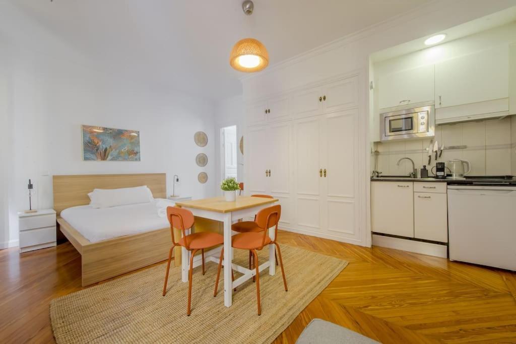 Petite E Chic Loft Para 3 En El Corazon De Madrid Exterior photo